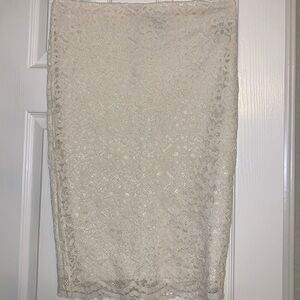 NWOT Worthington off white lace lined midi skirt size 10